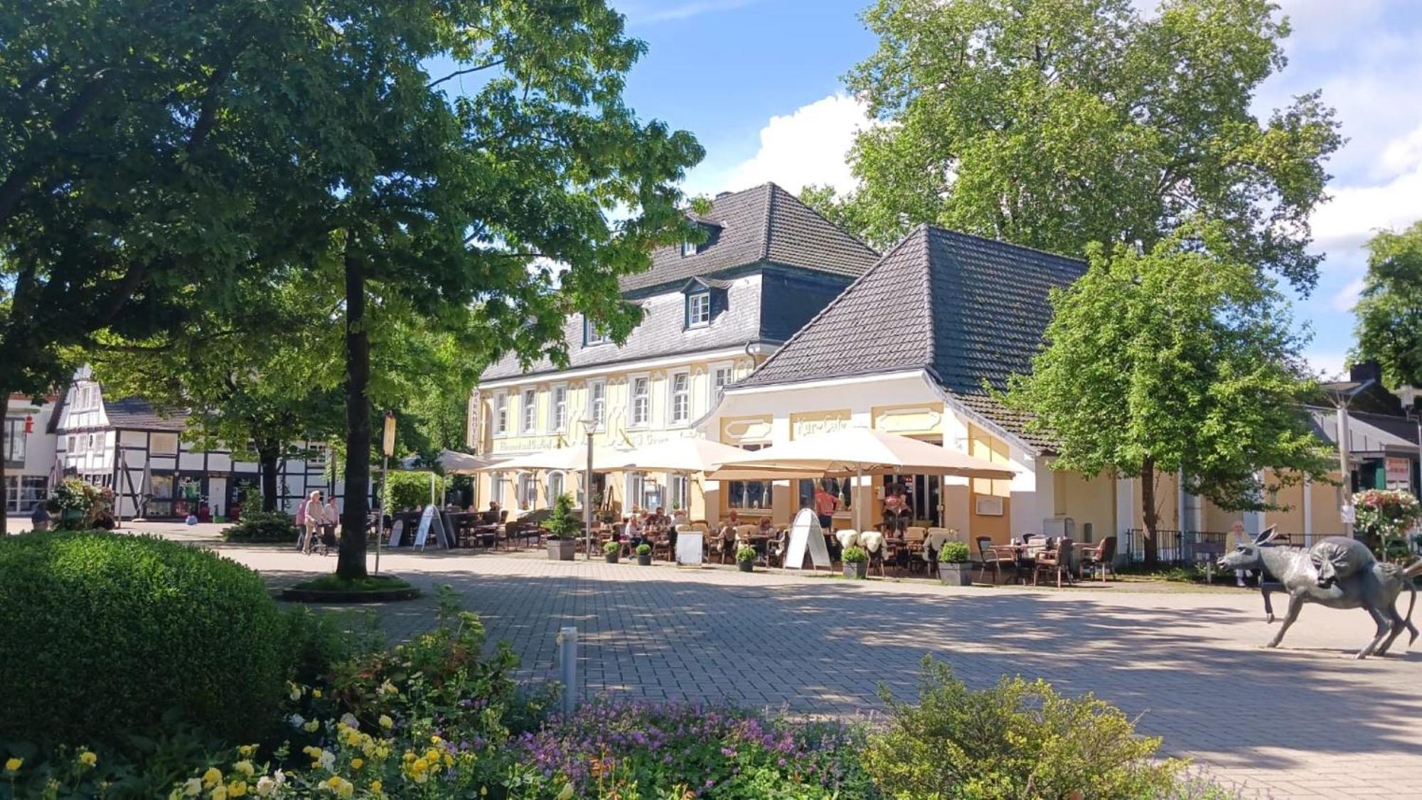 Parkhotel & Kurcafe Бад Засендорф Екстериор снимка