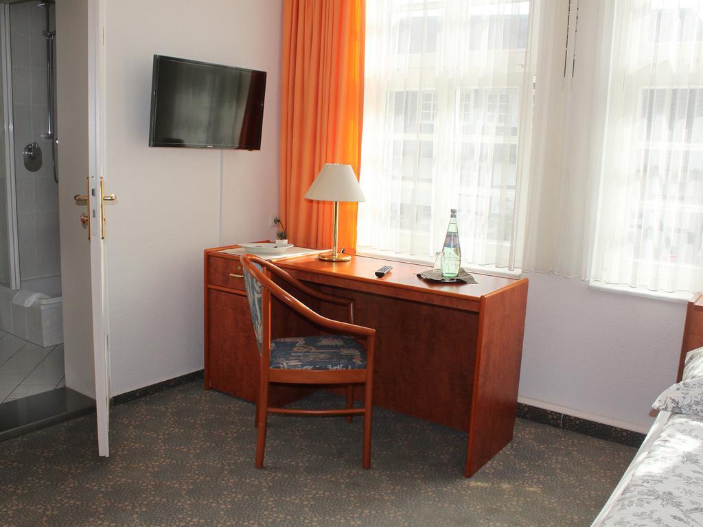 Parkhotel & Kurcafe Бад Засендорф Екстериор снимка